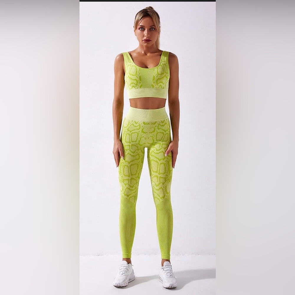 Vibrant Lime Green Yoga Gym Pilates Workout Activewear Set size XS/S